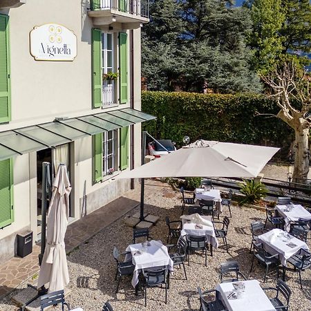 Hotel Ristorante La Vignetta เชอร์นอบบิโอ ภายนอก รูปภาพ