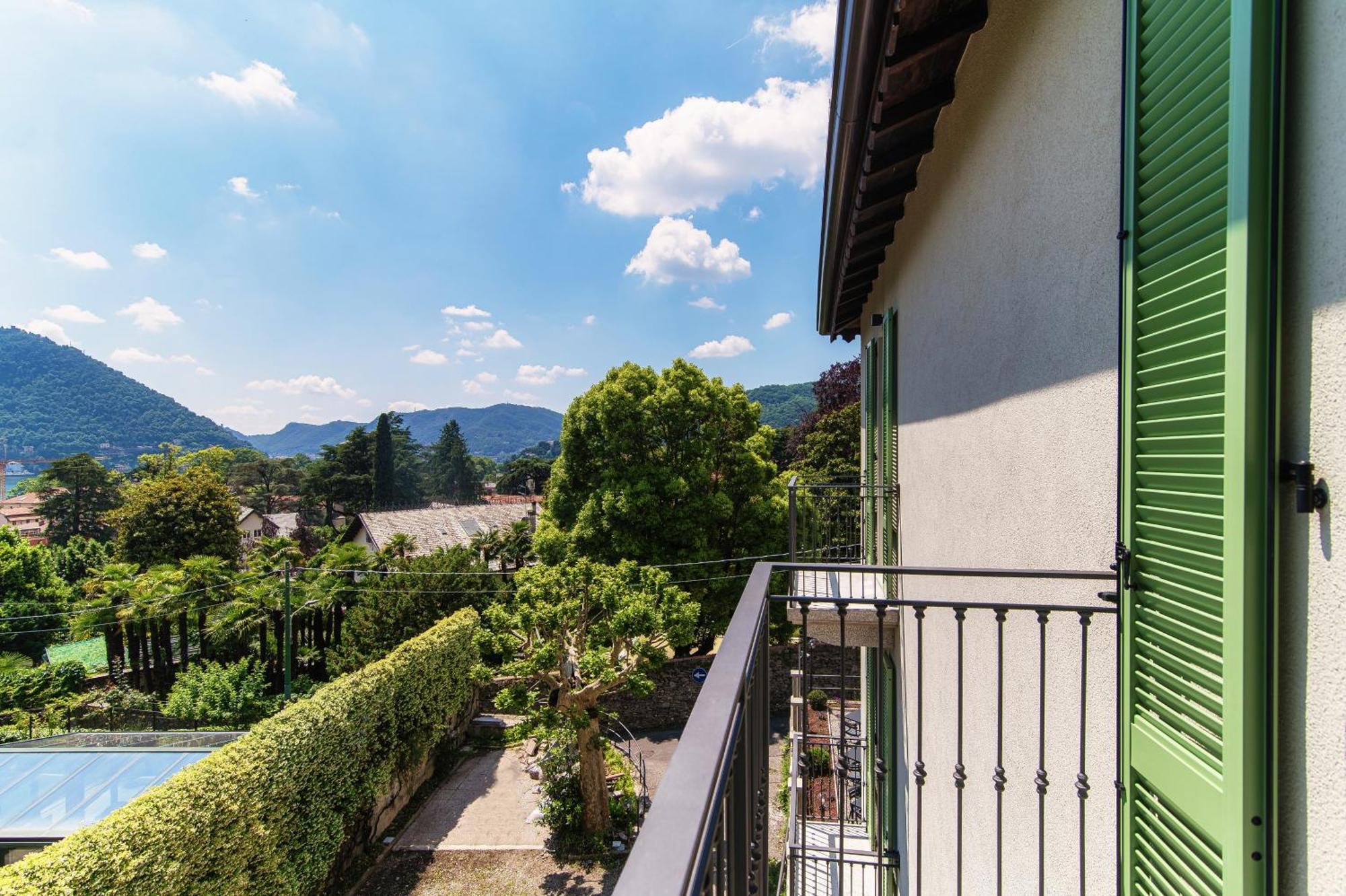 Hotel Ristorante La Vignetta เชอร์นอบบิโอ ภายนอก รูปภาพ