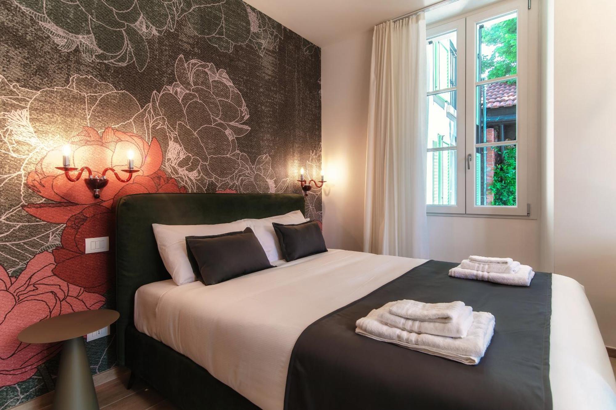 Hotel Ristorante La Vignetta เชอร์นอบบิโอ ภายนอก รูปภาพ