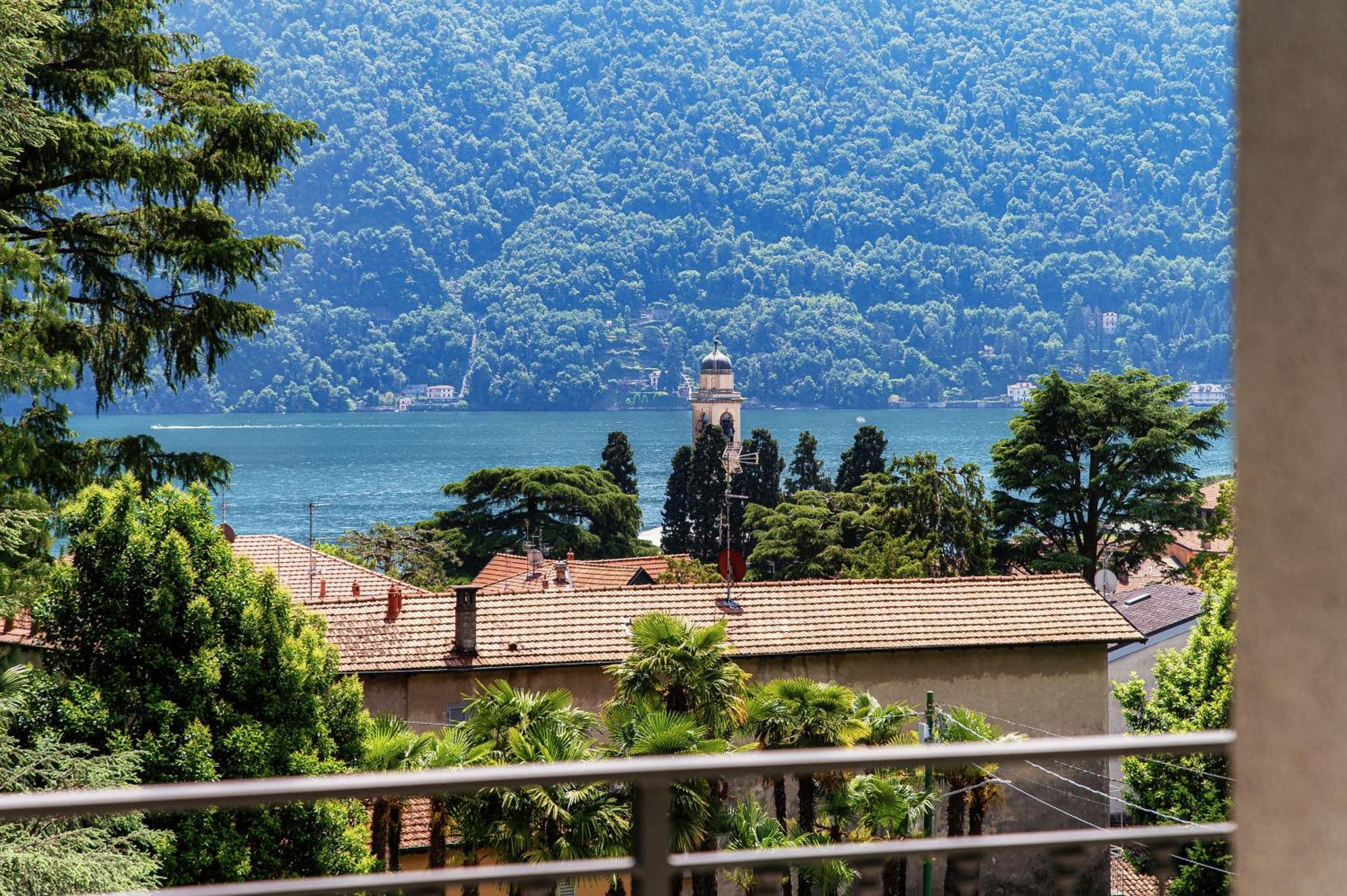 Hotel Ristorante La Vignetta เชอร์นอบบิโอ ภายนอก รูปภาพ