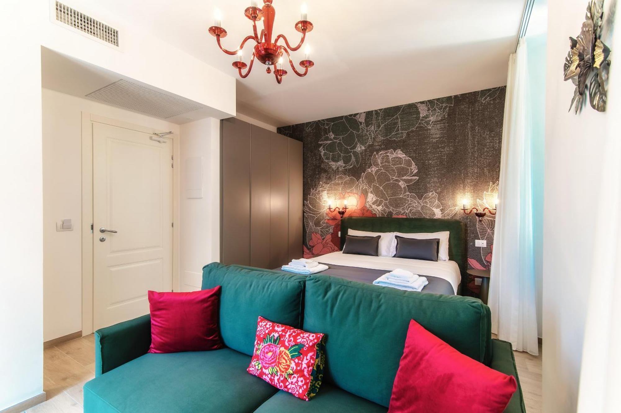 Hotel Ristorante La Vignetta เชอร์นอบบิโอ ภายนอก รูปภาพ