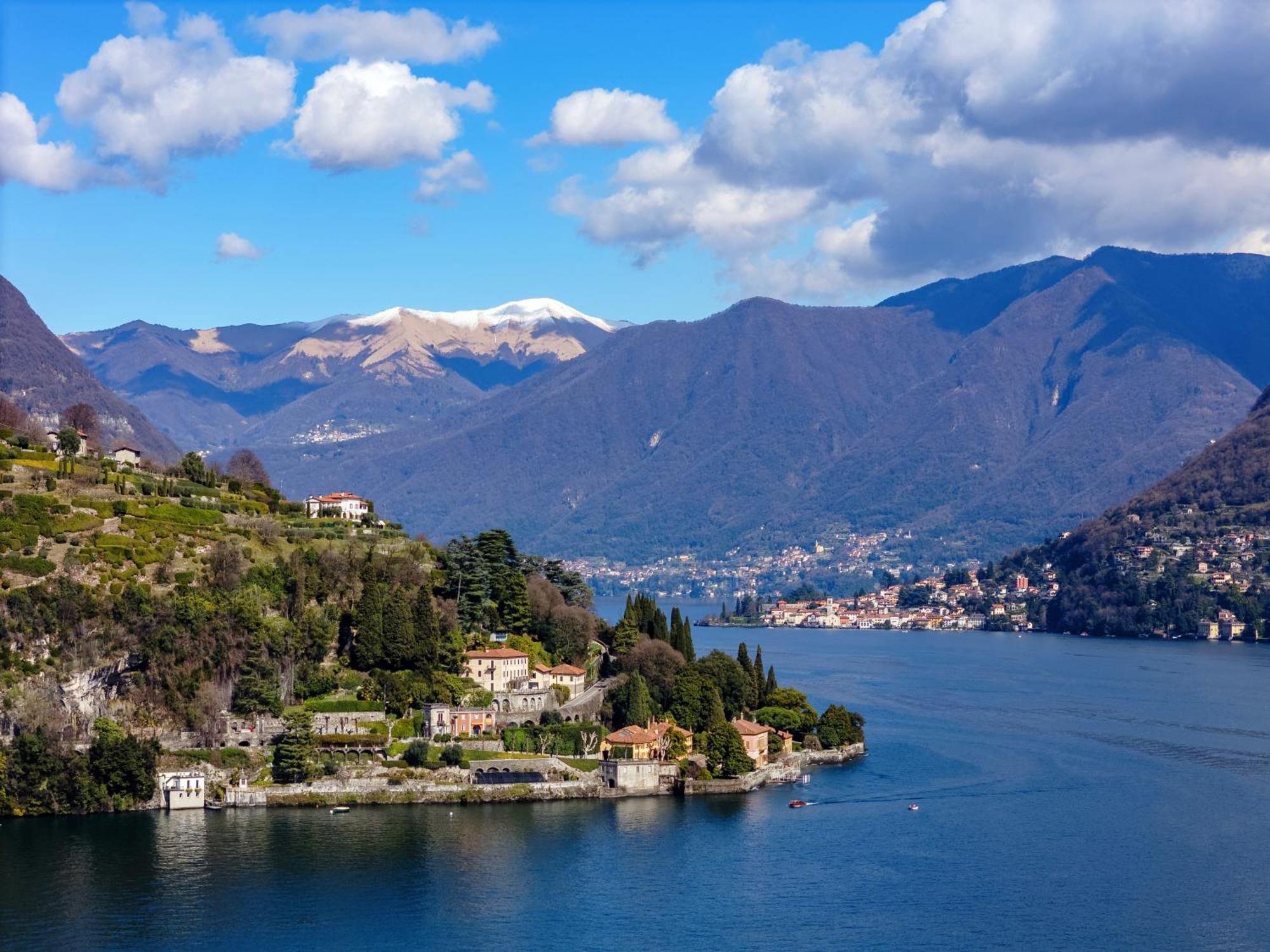 Hotel Ristorante La Vignetta เชอร์นอบบิโอ ภายนอก รูปภาพ